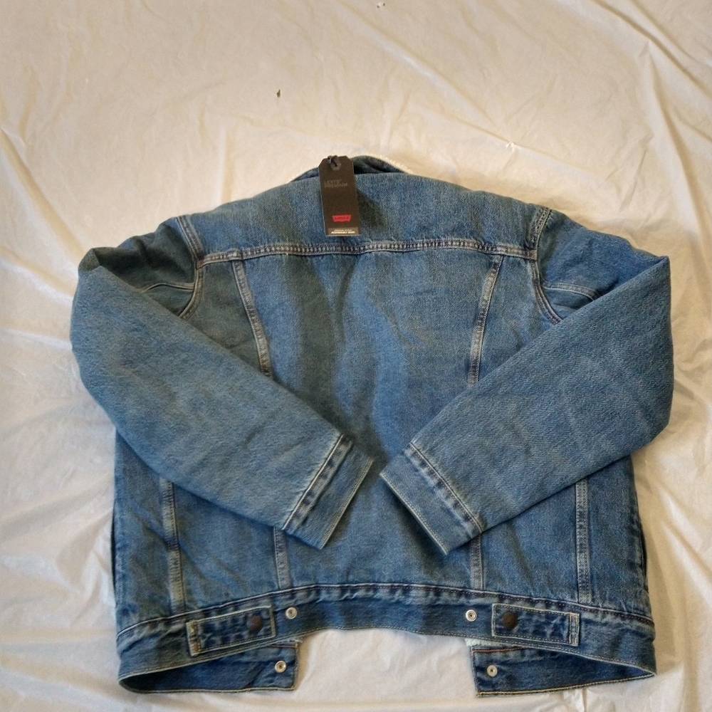 Jacket - Picture 4 of 6